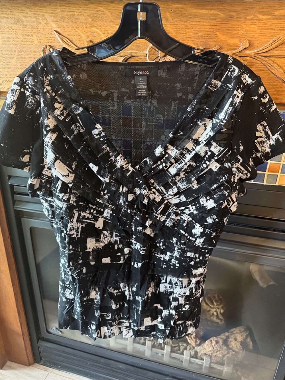Style & Co. Black and White Abstract Print V-Neck Ruffle Blouse